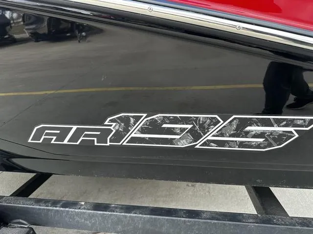 Slide: The Image of Yamaha AR195 2025 - 6