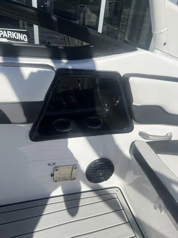 Slide: The Image of Yamaha 195S 2025 - 15