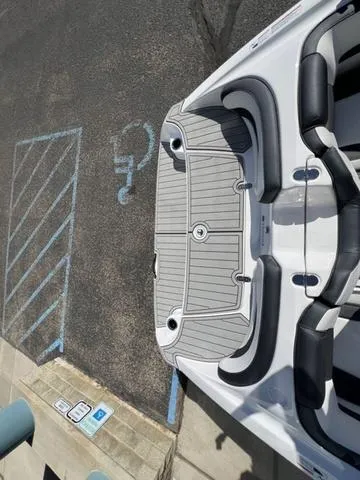 Slide: The Image of Yamaha 195S 2025 - 9