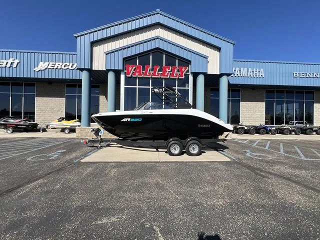 Slide: The Image of Yamaha AR220 2025 - 1