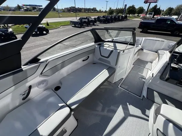 Slide: The Image of Yamaha AR220 2025 - 12