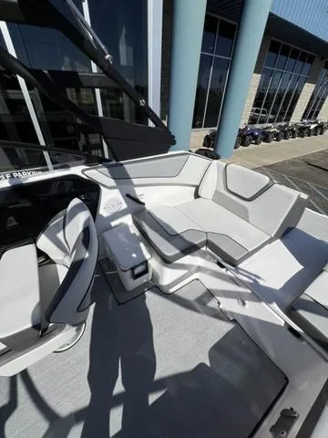 Slide: The Image of Yamaha AR220 2025 - 15