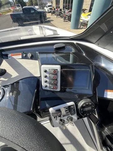 Slide: The Image of Yamaha AR220 2025 - 17