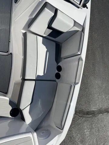 Slide: The Image of Yamaha AR220 2025 - 25