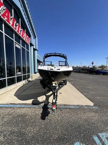 Slide: The Image of Yamaha AR220 2025 - 3