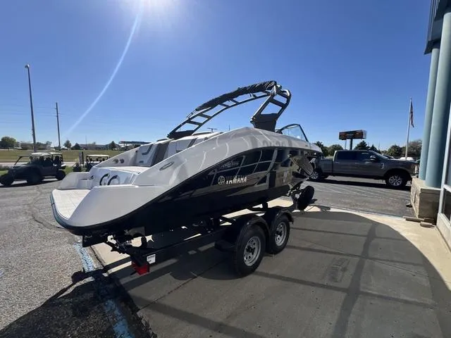 Slide: The Image of Yamaha AR220 2025 - 7