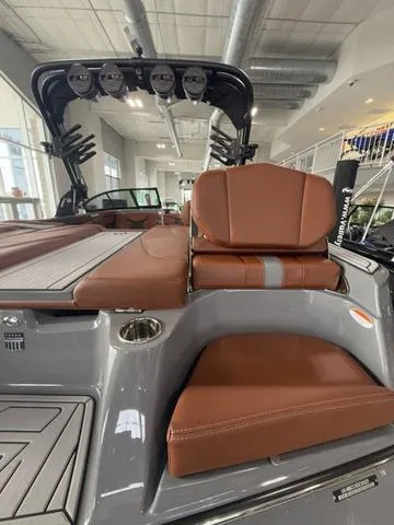 Slide: The Image of MasterCraft XT22 2025 - 15