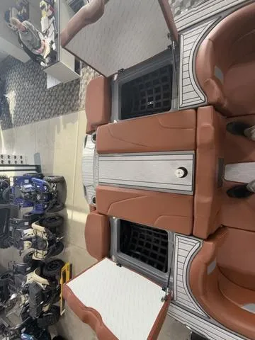 Slide: The Image of MasterCraft XT22 2025 - 28