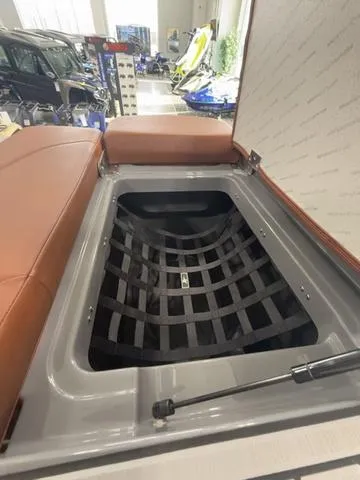 Slide: The Image of MasterCraft XT22 2025 - 29