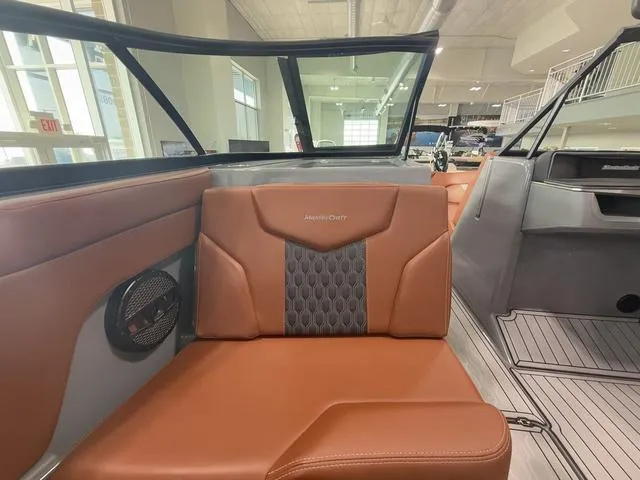 Slide: The Image of MasterCraft XT22 2025 - 34