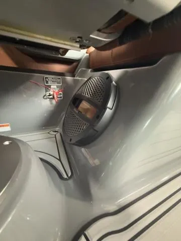 Slide: The Image of MasterCraft XT22 2025 - 40