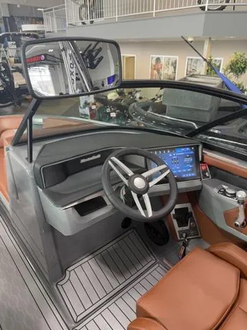 Slide: The Image of MasterCraft XT22 2025 - 45