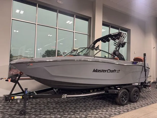 Slide: The Image of MasterCraft XT22 2025 - 57