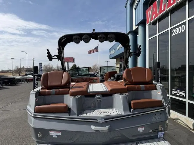 Slide: The Image of MasterCraft XT22 2025 - 7