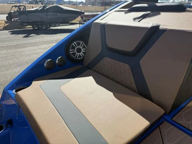 Slide: The Image of Yamaha 222XD 2025 - 11