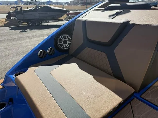 Slide: The Image of Yamaha 222XD 2025 - 12