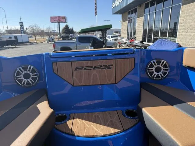 Slide: The Image of Yamaha 222XD 2025 - 16