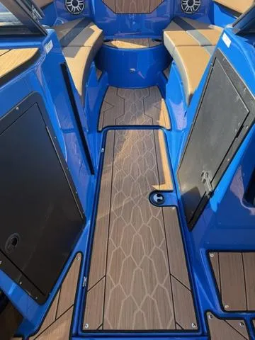 Slide: The Image of Yamaha 222XD 2025 - 19