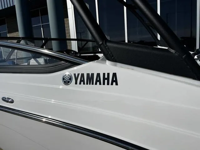 Slide: The Image of Yamaha AR195 2025 - 5