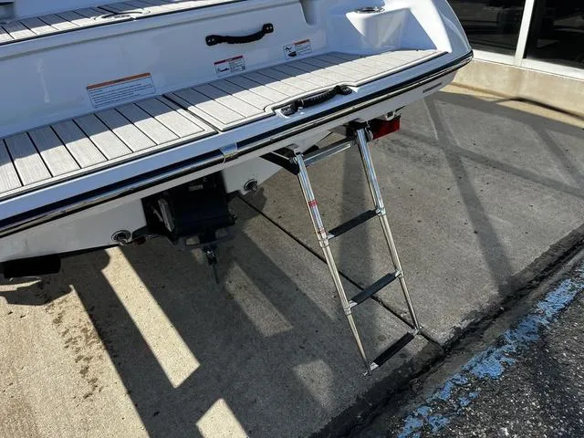 Slide: The Image of Yamaha AR195 2025 - 8