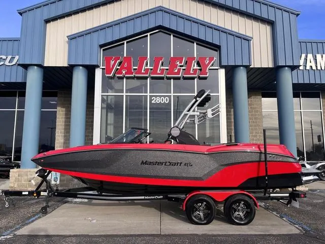 Slide: The Image of MasterCraft NXT22 2022 - 1