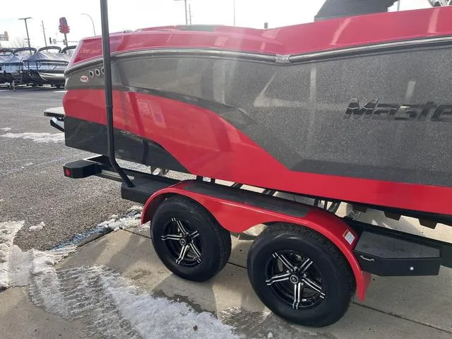 Slide: The Image of MasterCraft NXT22 2022 - 10