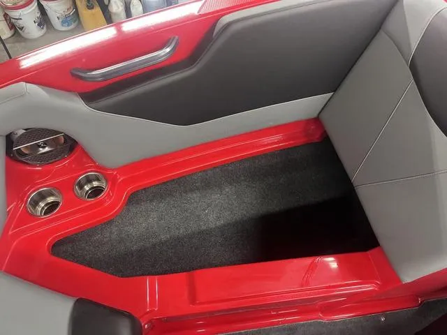 Slide: The Image of MasterCraft NXT22 2022 - 20