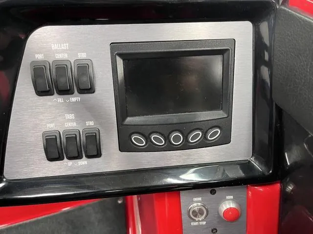 Slide: The Image of MasterCraft NXT22 2022 - 22