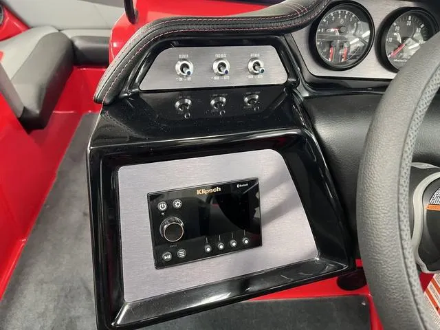 Slide: The Image of MasterCraft NXT22 2022 - 26