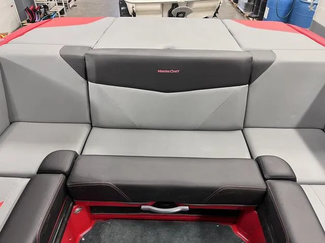 Slide: The Image of MasterCraft NXT22 2022 - 30