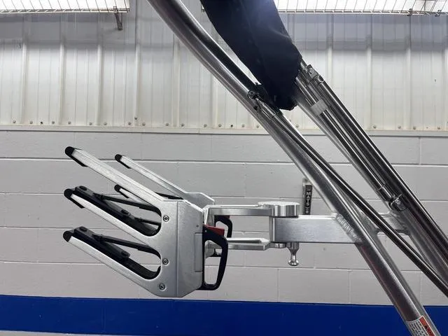 Slide: The Image of MasterCraft NXT22 2022 - 33