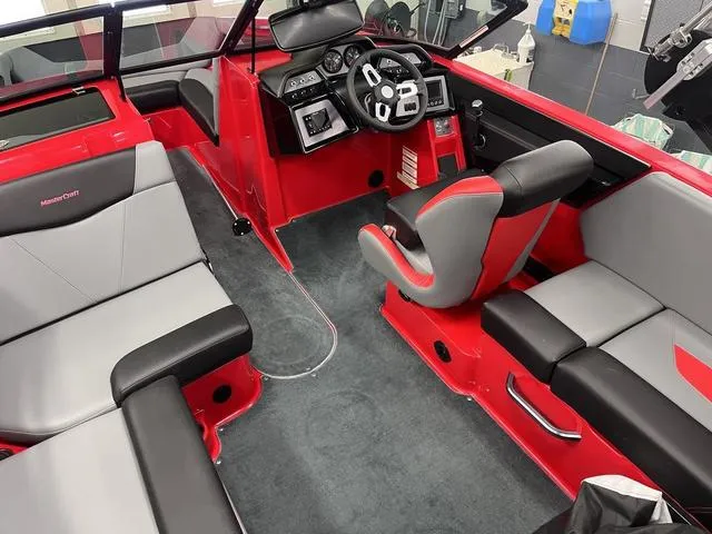 Slide: The Image of MasterCraft NXT22 2022 - 39