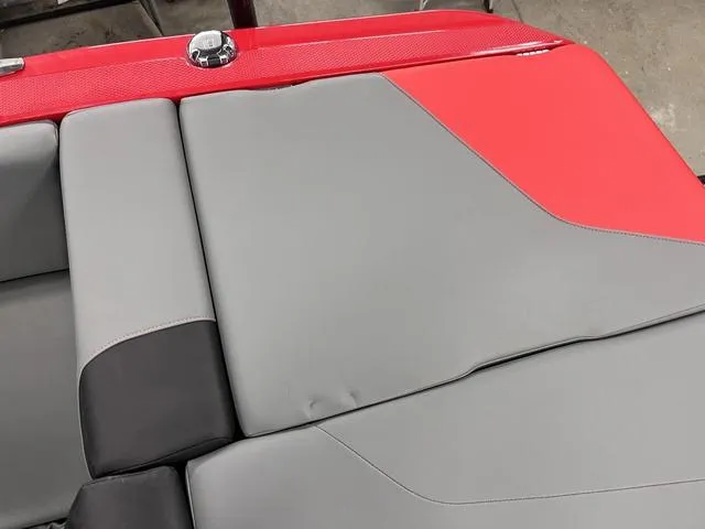 Slide: The Image of MasterCraft NXT22 2022 - 43