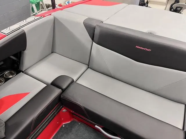 Slide: The Image of MasterCraft NXT22 2022 - 46