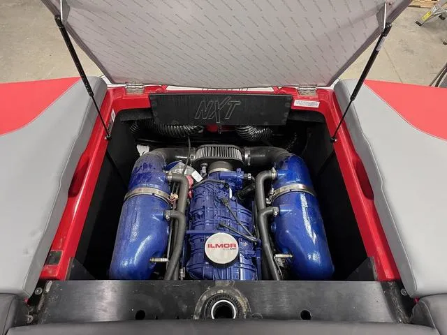 Slide: The Image of MasterCraft NXT22 2022 - 51