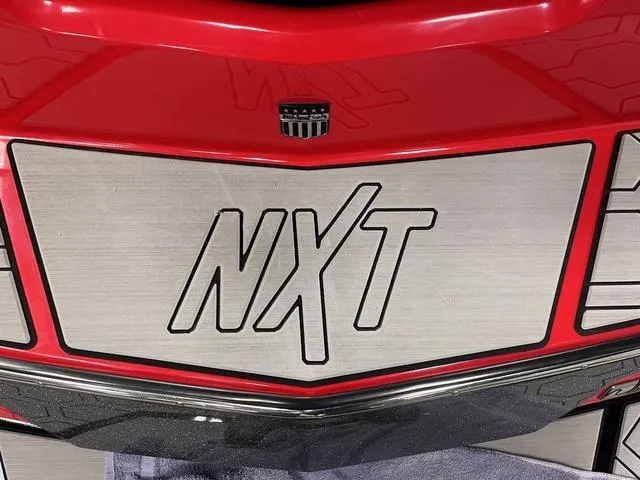 Slide: The Image of MasterCraft NXT22 2022 - 52