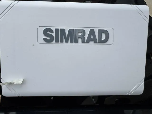 Slide: The Image of Sea Ray SPX 210 Outboard 2025 - 20