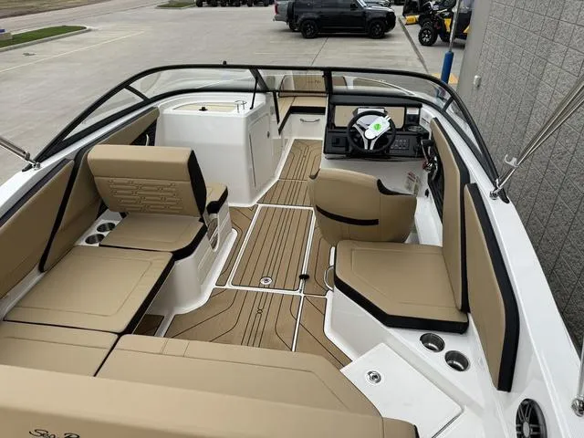 Slide: The Image of Sea Ray SPX 210 Outboard 2025 - 9