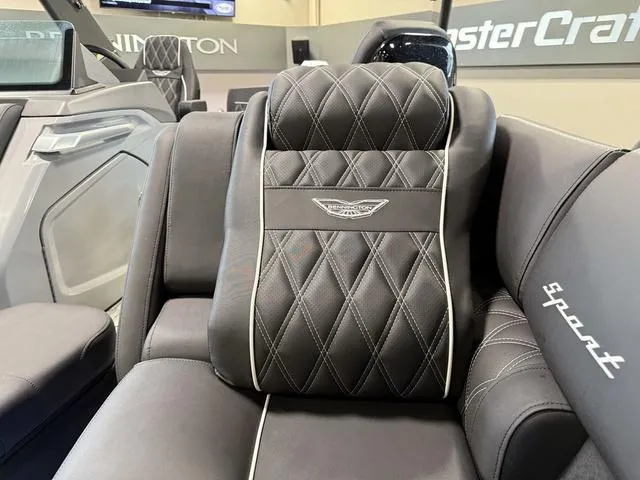 Slide: The Image of Bennington 25 QSBA ESP Custom 400HP V10 Tritoon Pontoon 2025 - 11