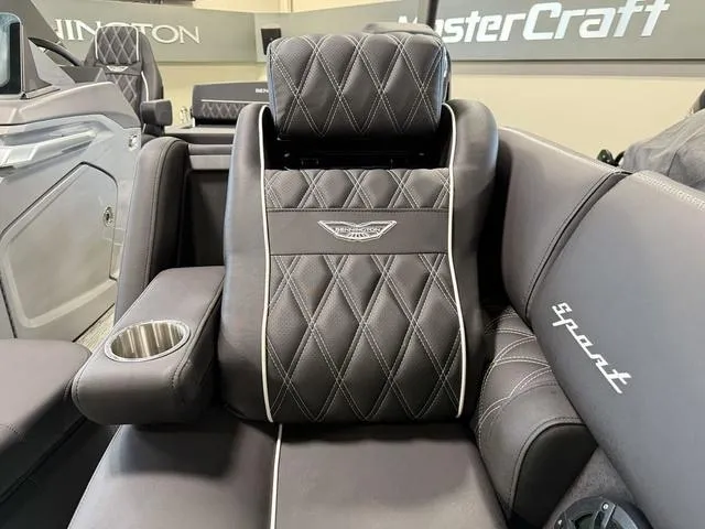 Slide: The Image of Bennington 25 QSBA ESP Custom 400HP V10 Tritoon Pontoon 2025 - 12