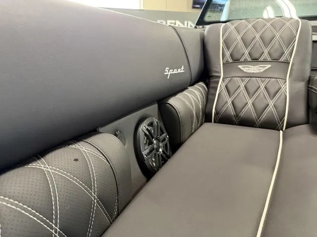 Slide: The Image of Bennington 25 QSBA ESP Custom 400HP V10 Tritoon Pontoon 2025 - 15