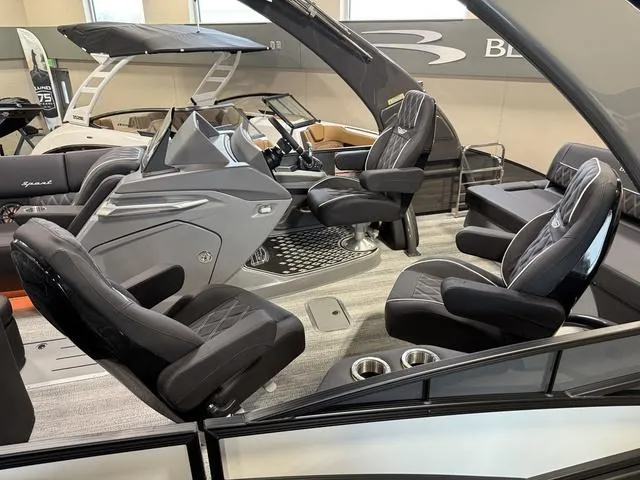 Slide: The Image of Bennington 25 QSBA ESP Custom 400HP V10 Tritoon Pontoon 2025 - 20