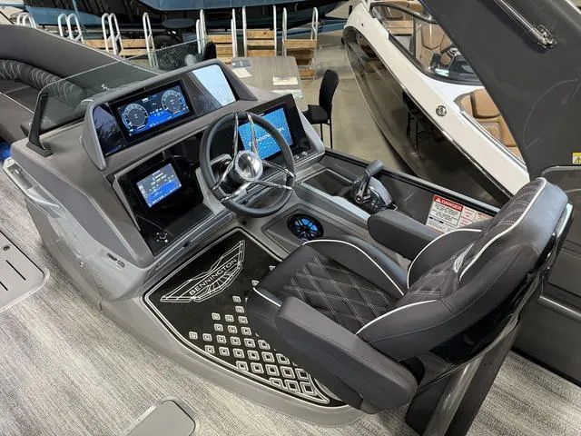 Slide: The Image of Bennington 25 QSBA ESP Custom 400HP V10 Tritoon Pontoon 2025 - 22