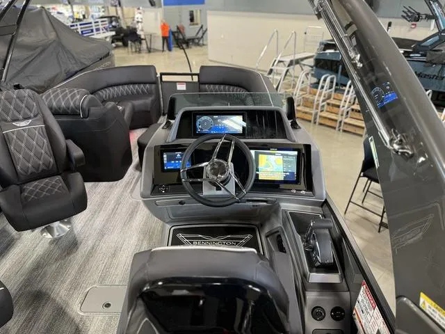 Slide: The Image of Bennington 25 QSBA ESP Custom 400HP V10 Tritoon Pontoon 2025 - 23
