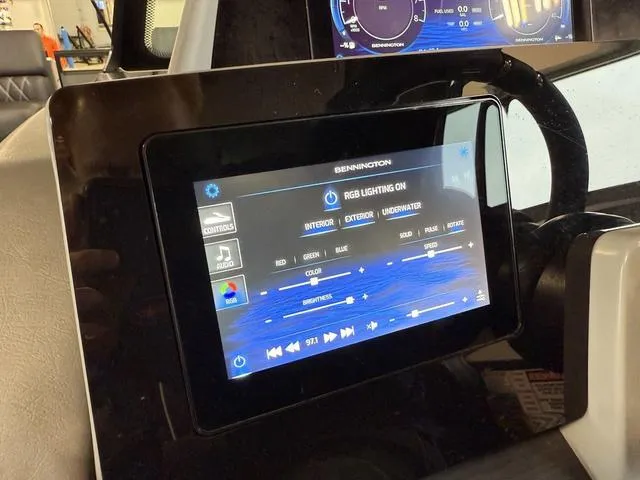 Slide: The Image of Bennington 25 QSBA ESP Custom 400HP V10 Tritoon Pontoon 2025 - 32