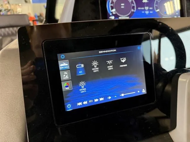 Slide: The Image of Bennington 25 QSBA ESP Custom 400HP V10 Tritoon Pontoon 2025 - 33