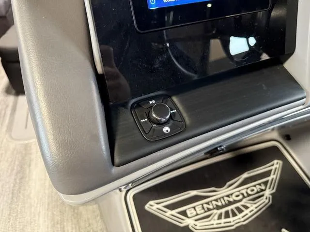 Slide: The Image of Bennington 25 QSBA ESP Custom 400HP V10 Tritoon Pontoon 2025 - 35