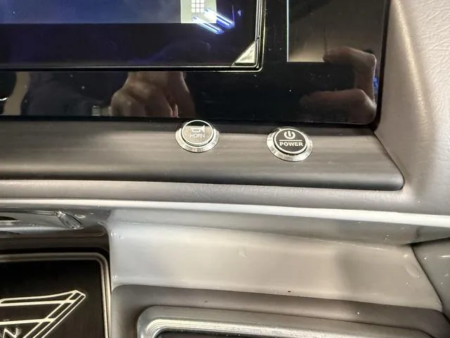 Slide: The Image of Bennington 25 QSBA ESP Custom 400HP V10 Tritoon Pontoon 2025 - 37