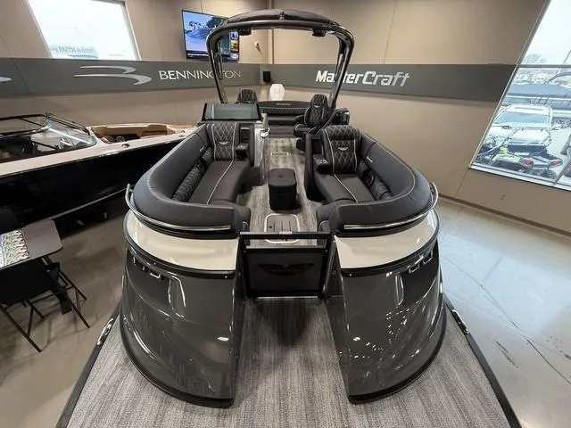 Slide: The Image of Bennington 25 QSBA ESP Custom 400HP V10 Tritoon Pontoon 2025 - 4