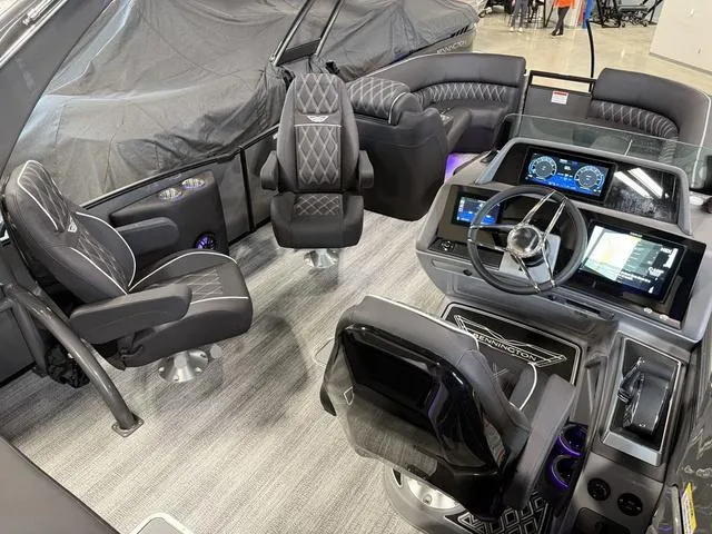 Slide: The Image of Bennington 25 QSBA ESP Custom 400HP V10 Tritoon Pontoon 2025 - 43